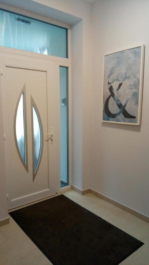 Loli Apartman มิชโคลซ์ ภายนอก รูปภาพ