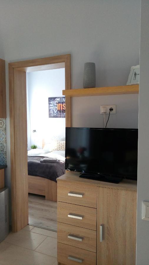 Loli Apartman มิชโคลซ์ ภายนอก รูปภาพ
