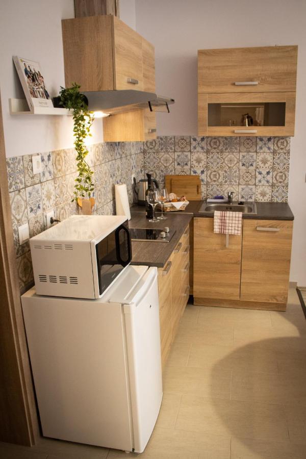 Loli Apartman มิชโคลซ์ ภายนอก รูปภาพ