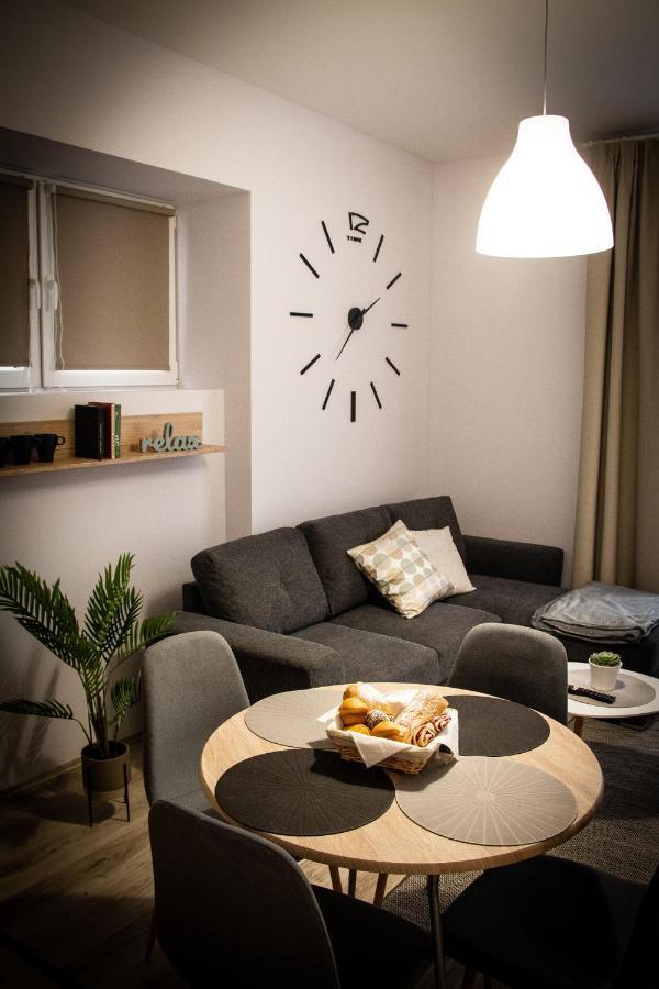 Loli Apartman มิชโคลซ์ ภายนอก รูปภาพ