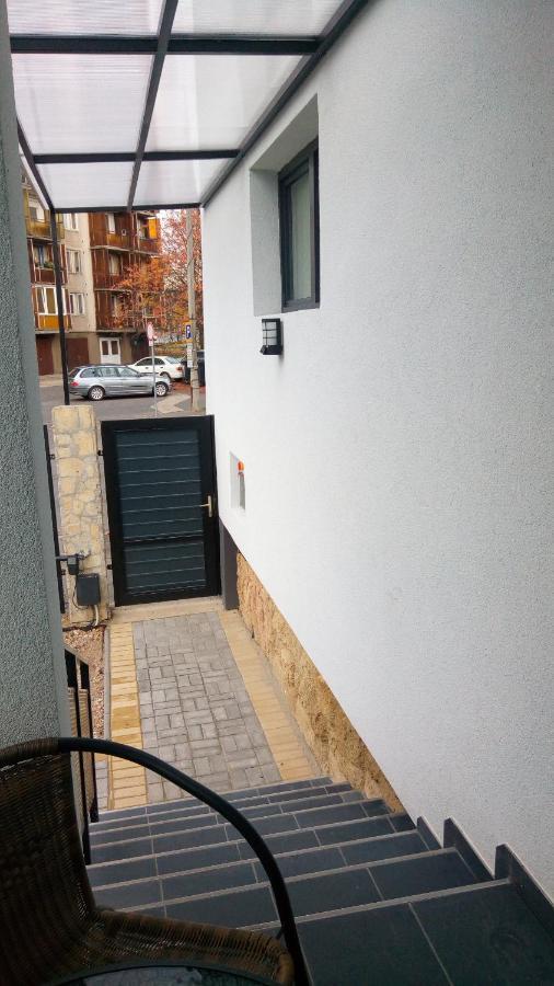 Loli Apartman มิชโคลซ์ ภายนอก รูปภาพ